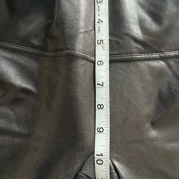 SPANX NWT Leather faux leggings - Picture 5 of 8